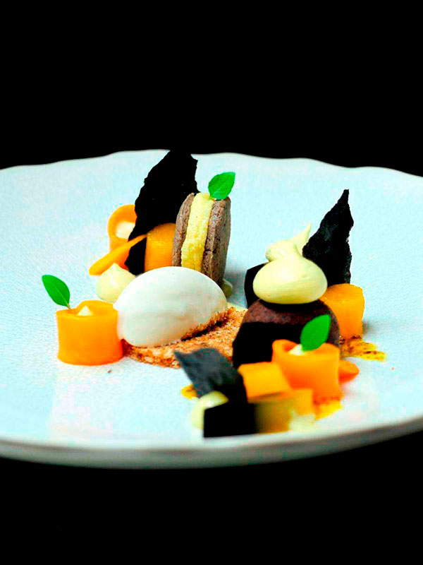 Weiße Schokolade / Schwarze Olive / Ananas / Mango