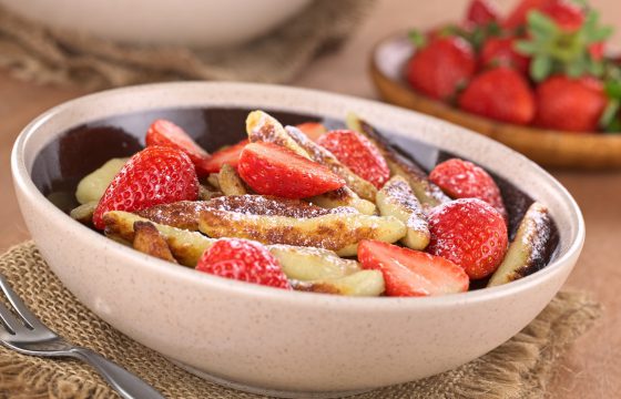 Schupfnudeln mit Erdbeeren