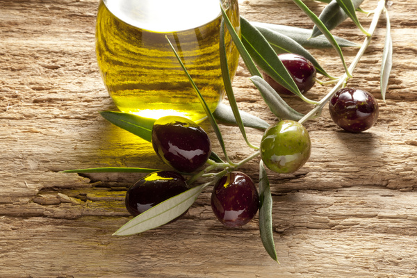 Bio olivenöl, natives olivenöl extra und natives olivenöl: eigenschaften und unterschiede